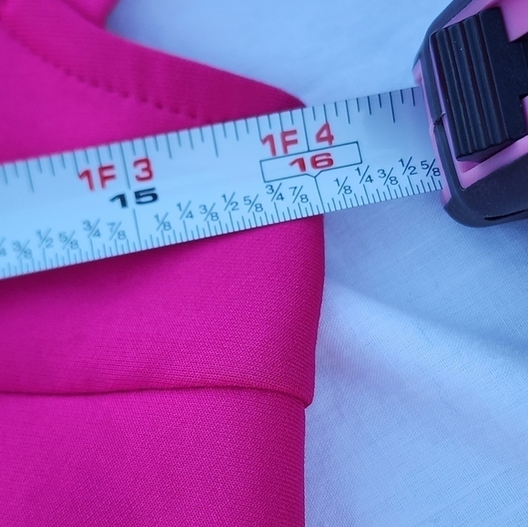 Venus Fuchsia Stretch Bodycon Mini Sleeve dress with gold buckle Size Small - Picture 7 of 10